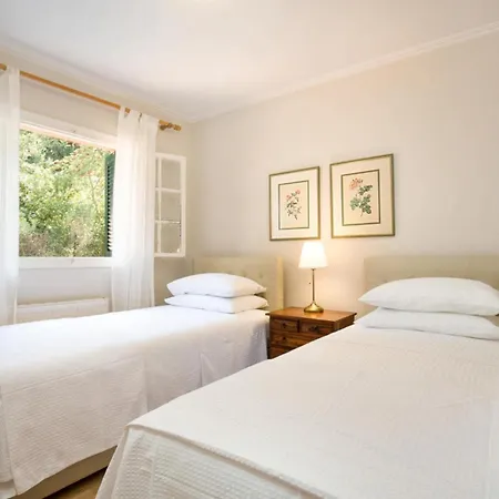 Kirki By Vintage Travel