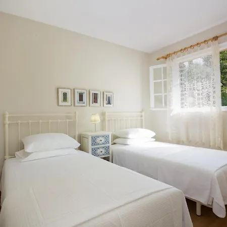 Villa Kirki By Vintage Travel *