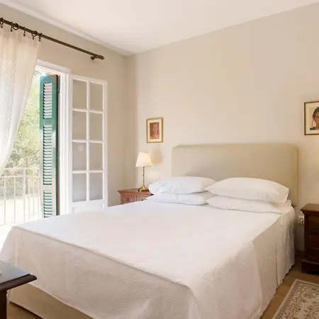 Kirki By Vintage Travel Villa